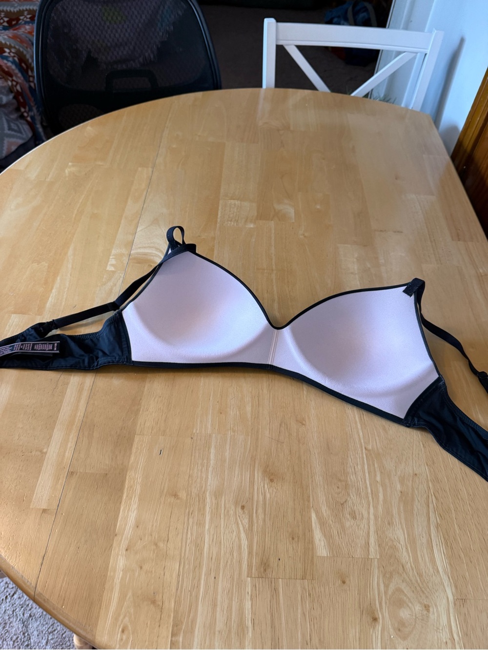 Victoria's Secret Black Wireless T-Shirt Lightly Lined Bra 38C - Picture 4 of 7